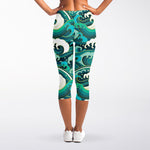 Deep Sea Wave Surfing Pattern Print Women's Capri Leggings