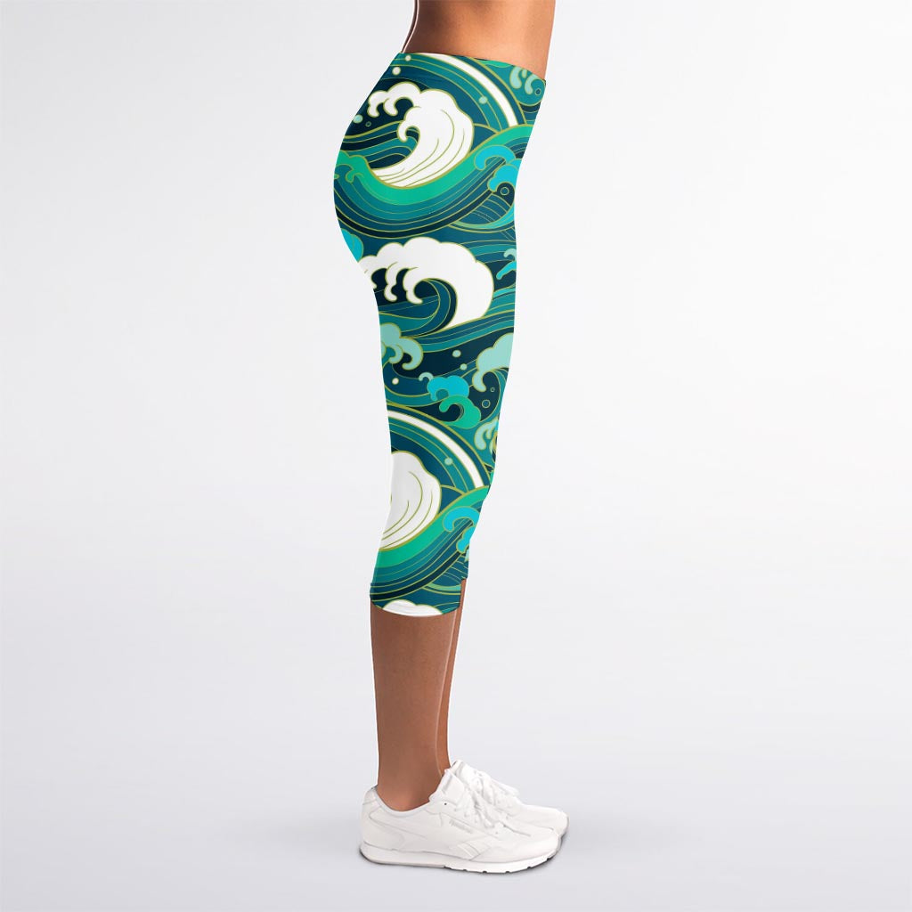 Deep Sea Wave Surfing Pattern Print Women's Capri Leggings