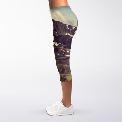 Denali Mountain Print Women's Capri Leggings