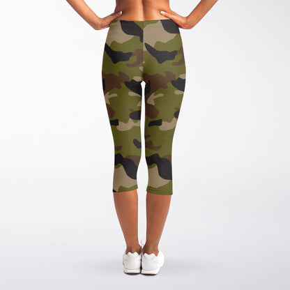 Desert Green Camouflage Print Women's Capri Leggings