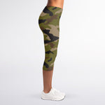 Desert Green Camouflage Print Women's Capri Leggings