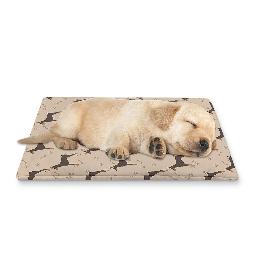 Doberman Pinscher Pattern Print Pet Cooling Mat Cover