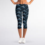 Dolphin Dot Pattern Print Women's Capri Leggings
