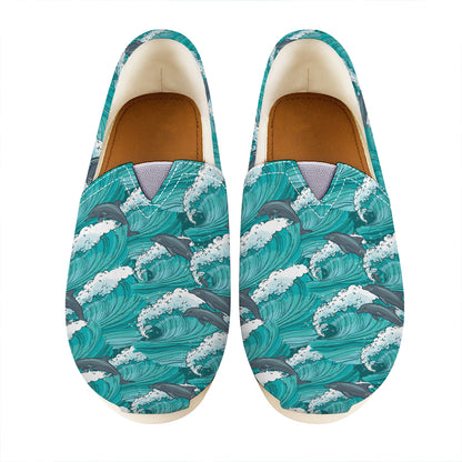 Dolphin Riding Waves Pattern Print Casual Shoes