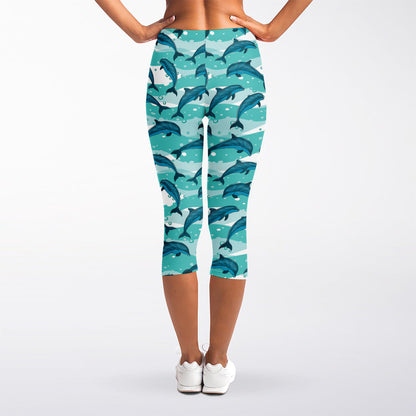 Dolphins In The Ocean Pattern Print Women's Capri Leggings