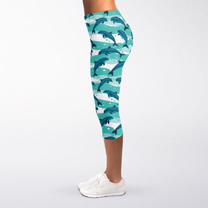 Dolphins In The Ocean Pattern Print Women's Capri Leggings
