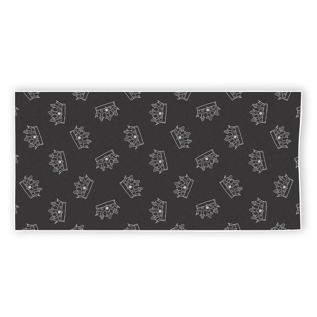 Doodle Crown Pattern Print Beach Towel