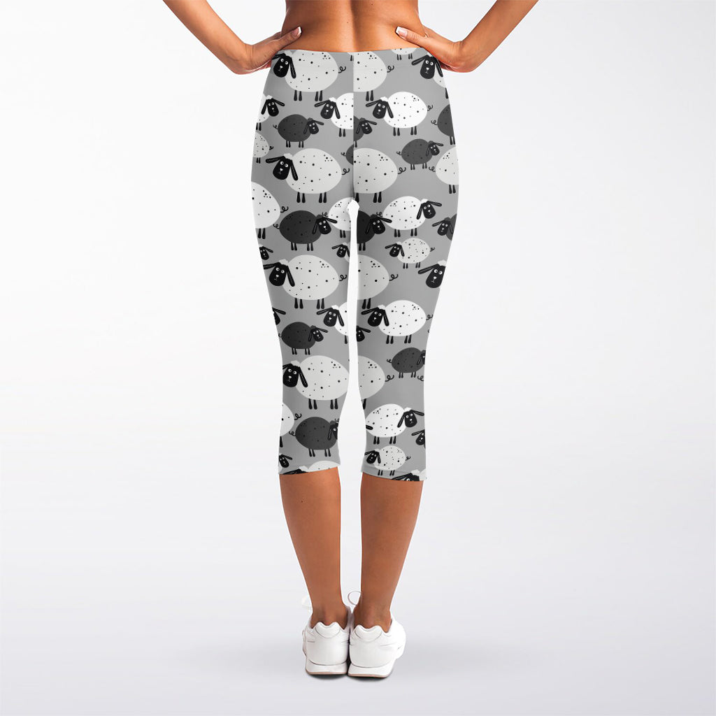 Doodle Sheep Pattern Print Women's Capri Leggings