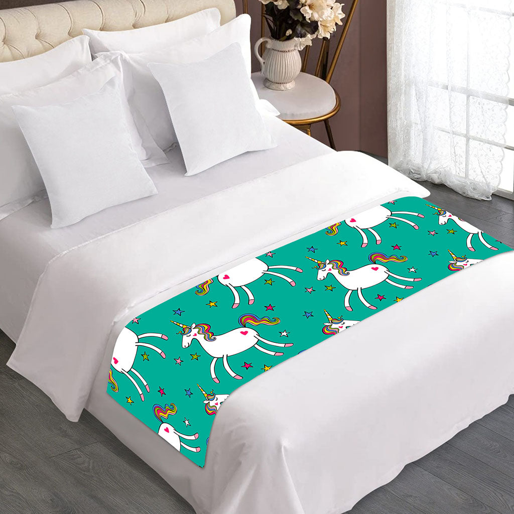 Doodle Unicorn Pattern Print Bed Runner