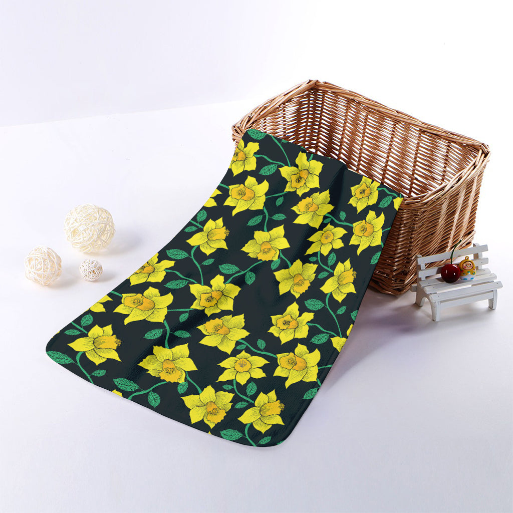 Drawing Daffodil Flower Pattern Print Towel