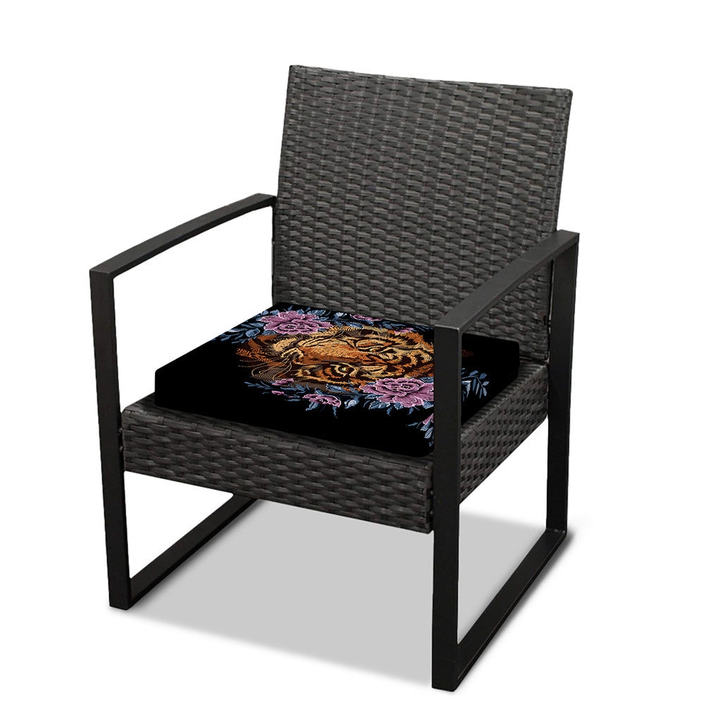 Embroidery Tiger And Flower Print Outdoor Seat Cushion Cover