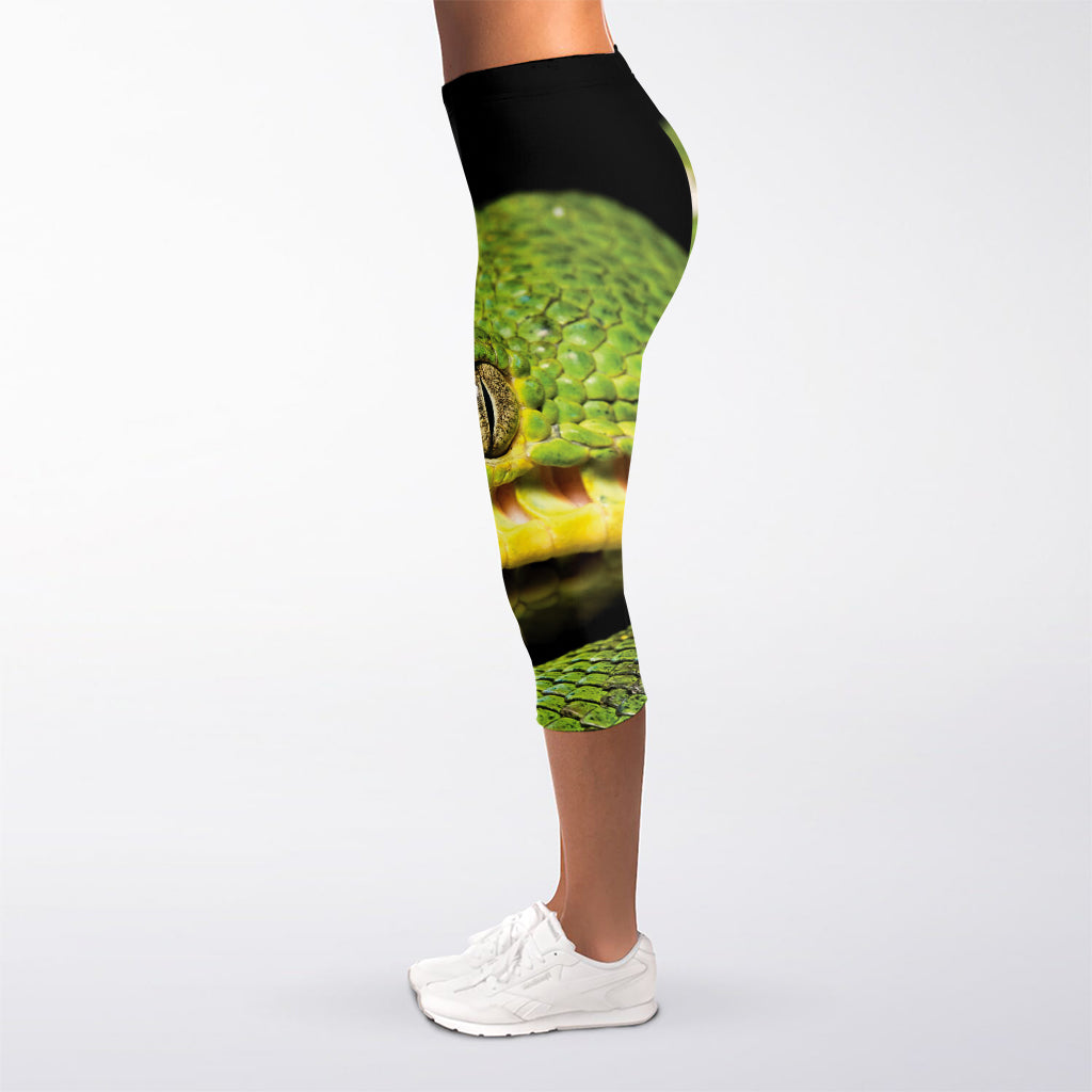 Emerald Tree Boa Snake Print Women's Capri Leggings