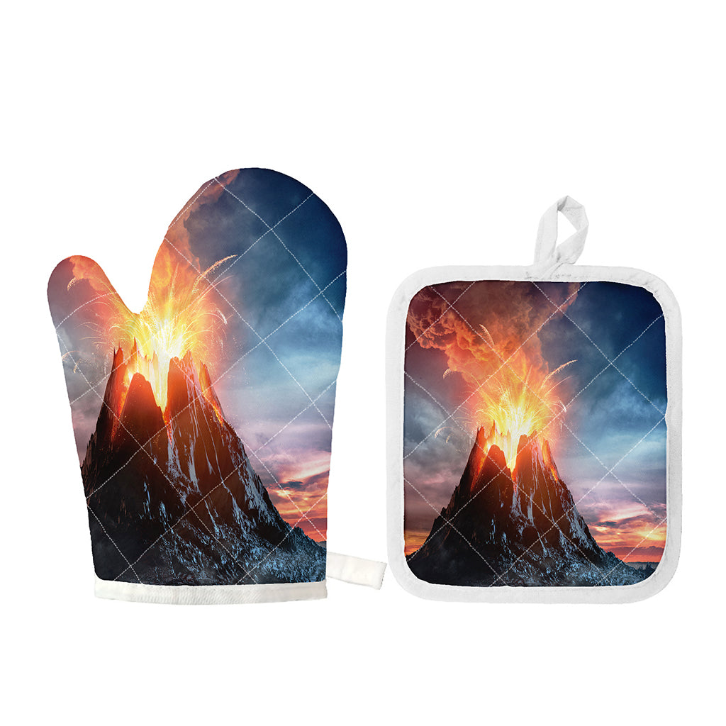 Erupting Volcano Print Oven Mitt And Pot Holder Set