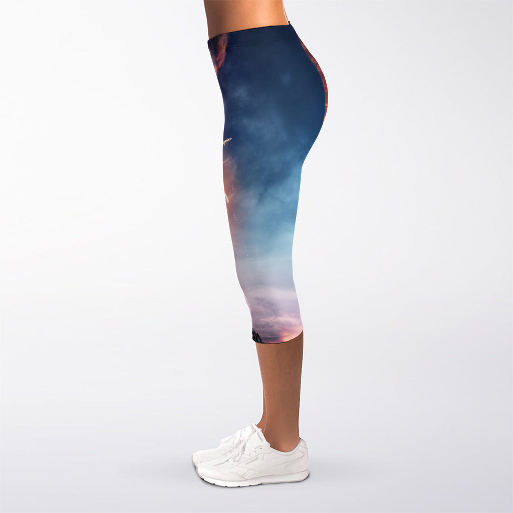 Erupting Volcano Print Women's Capri Leggings