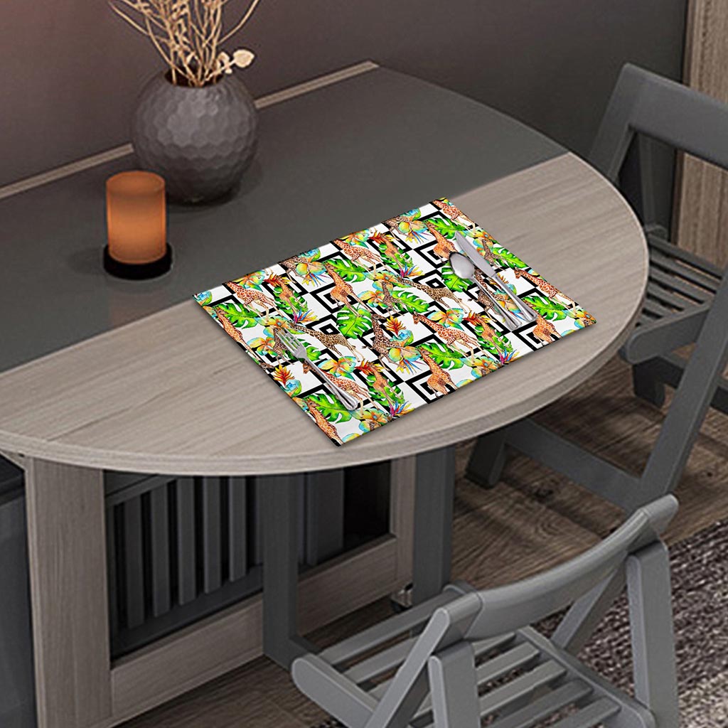 Exotic Tropical Giraffe Pattern Print Placemat