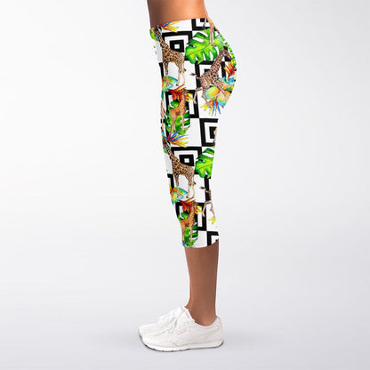 Exotic Tropical Giraffe Pattern Print Women's Capri Leggings