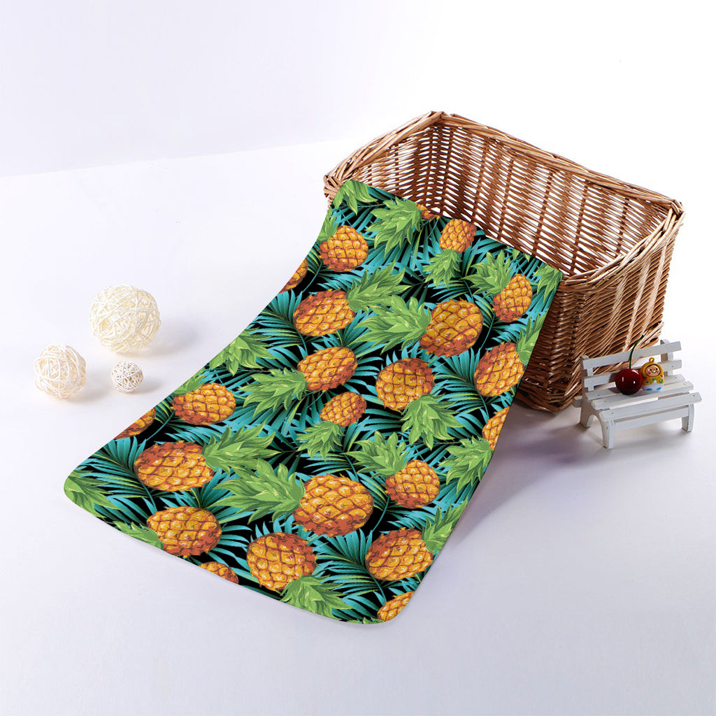 Exotic Tropical Pineapple Pattern Print Towel