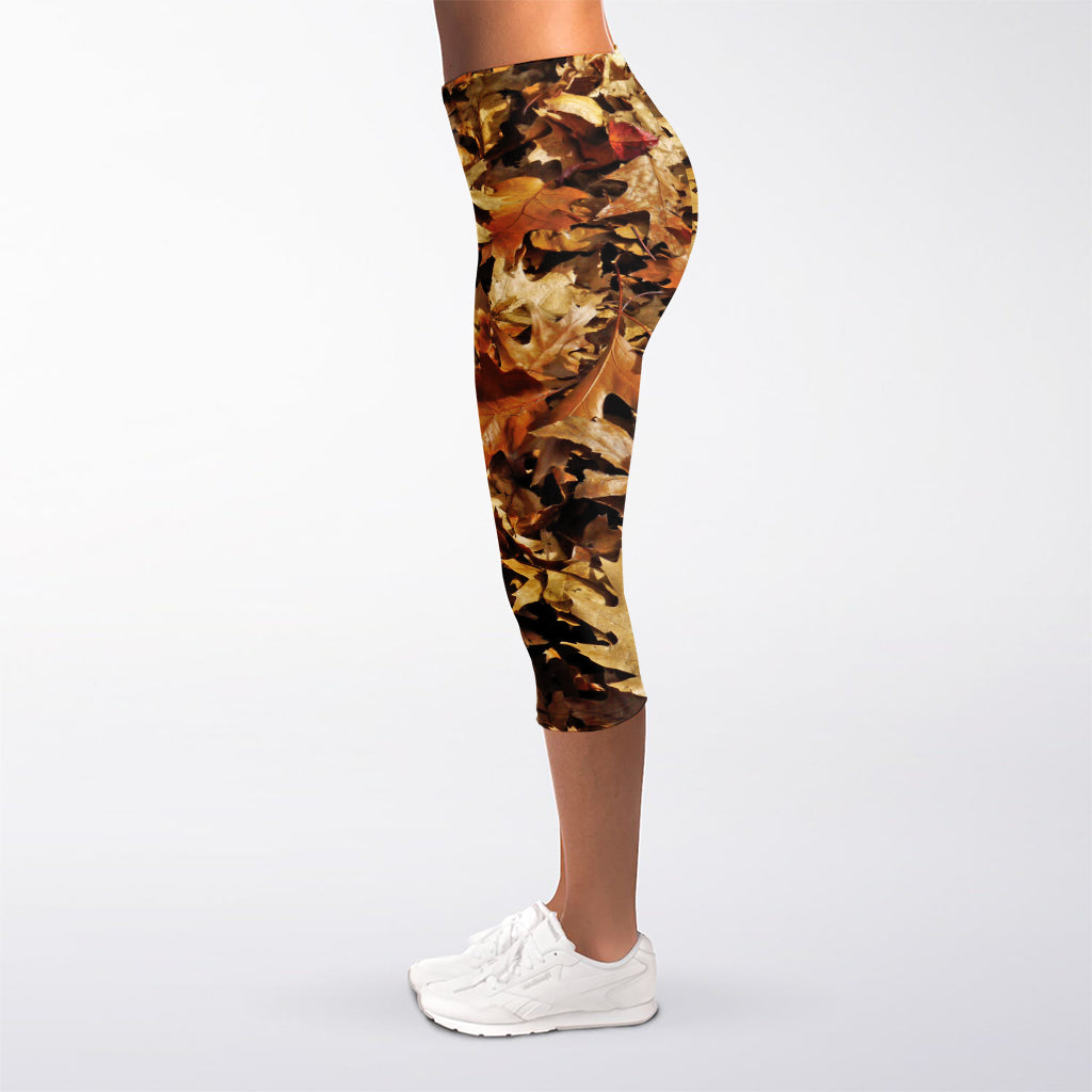 Fall Leaves Hunting Camouflage Print Women's Capri Leggings
