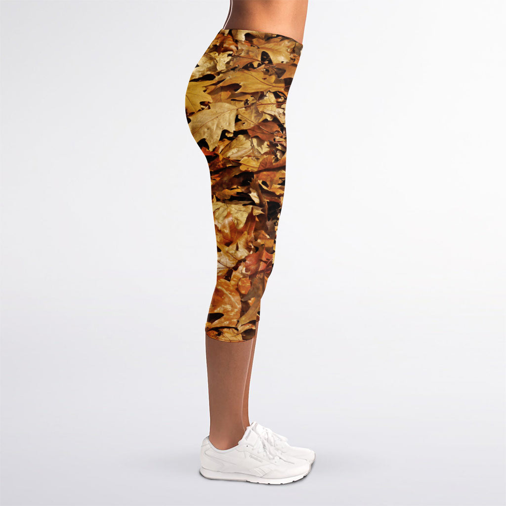 Fall Leaves Hunting Camouflage Print Women's Capri Leggings