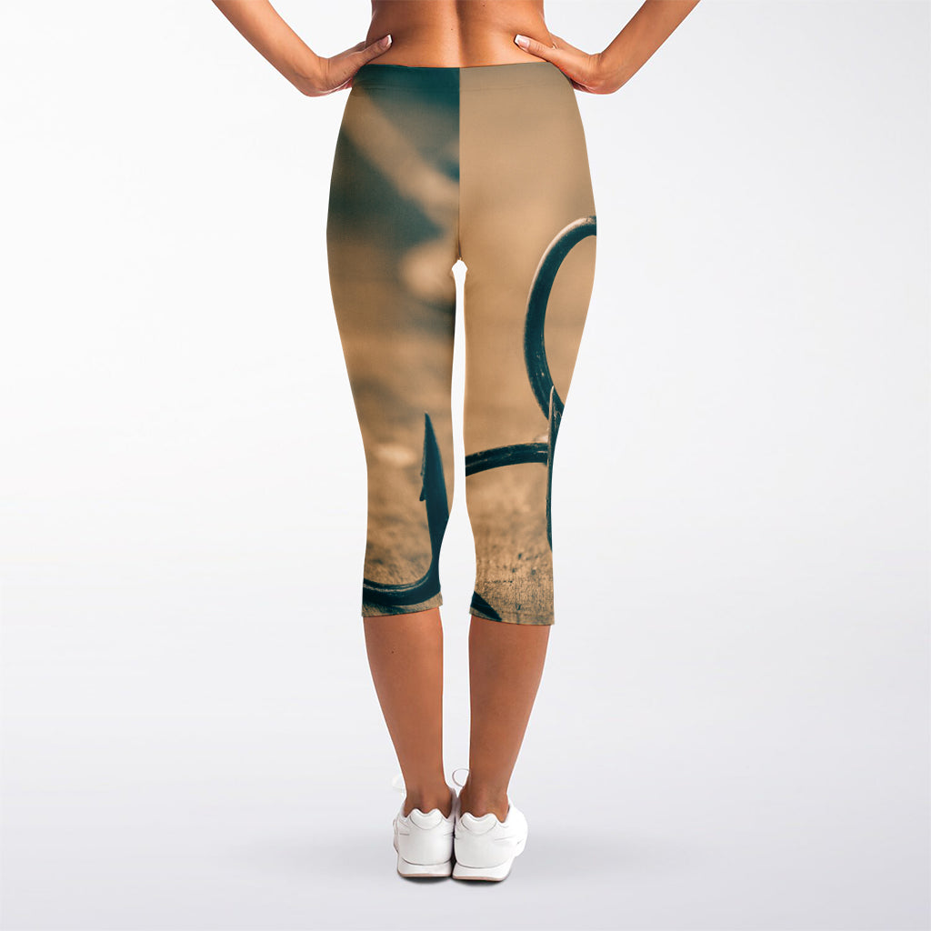 Fishing Hooks Print Women's Capri Leggings
