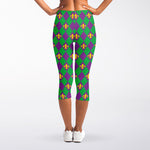 Fleur-De-Lis Mardi Gras Pattern Print Women's Capri Leggings