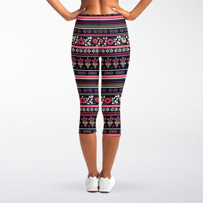 Floral Ethnic Pattern Print Women's Capri Leggings