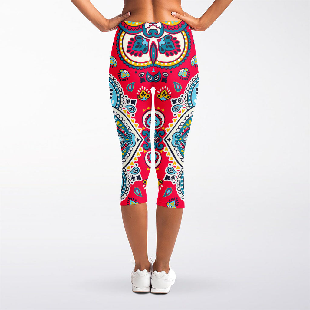 Floral Paisley Mandala Print Women's Capri Leggings