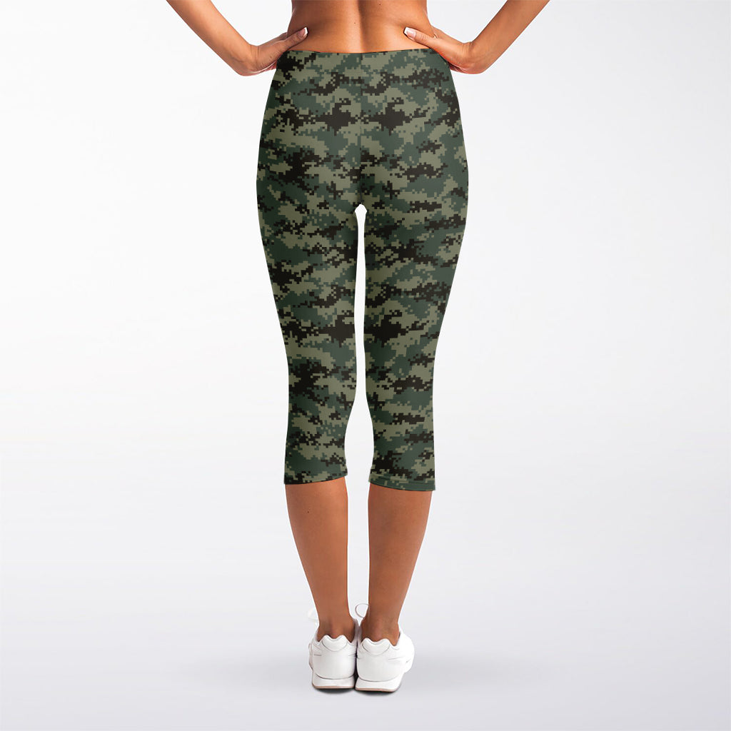 Forest Green Digital Camo Pattern Print Women's Capri Leggings