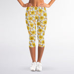 Frangipani Flower Pattern Print Women's Capri Leggings