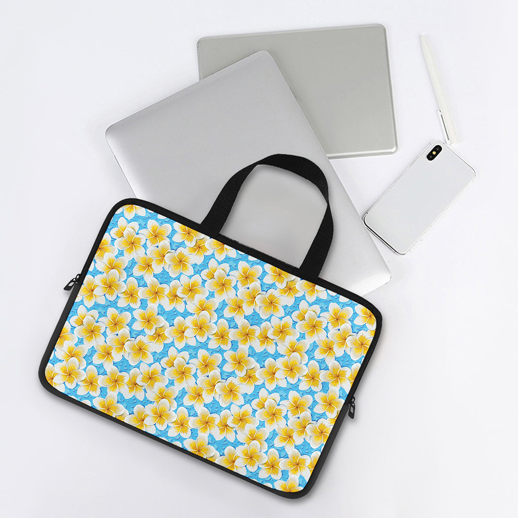 Frangipani On The Water Pattern Print Laptop Sleeve With Handle