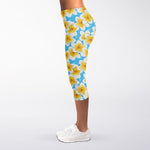 Frangipani On The Water Pattern Print Women's Capri Leggings