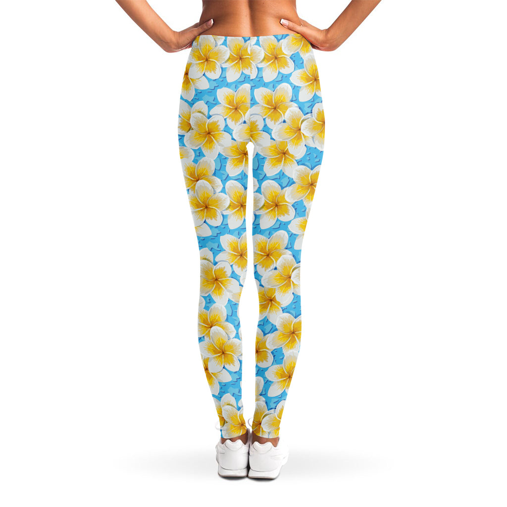 Frangipani On The Water Pattern Print Women's Leggings