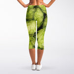 Fresh Hop Cone Print Women's Capri Leggings