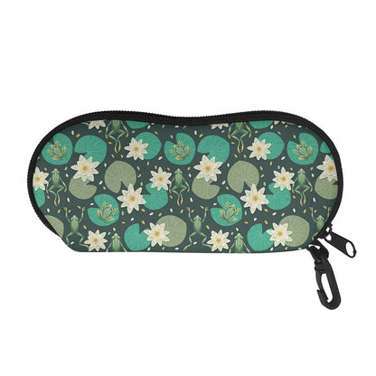 Frogs And Water Lilies Pattern Print Glasses Case
