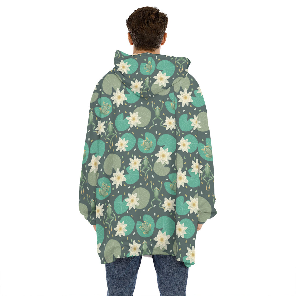 Frogs And Water Lilies Pattern Print Hoodie Blanket