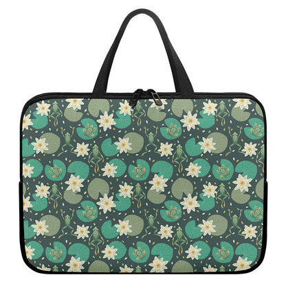 Frogs And Water Lilies Pattern Print Laptop Sleeve With Handle