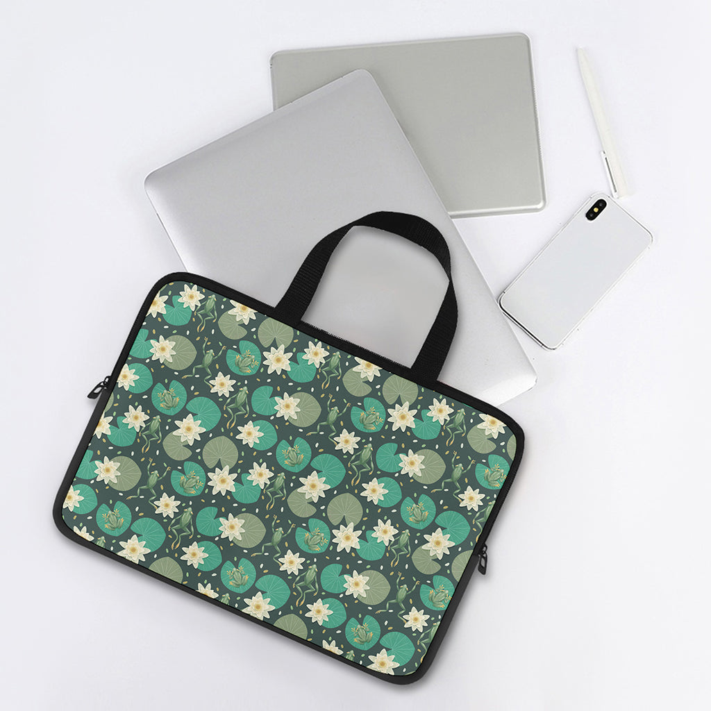 Frogs And Water Lilies Pattern Print Laptop Sleeve With Handle