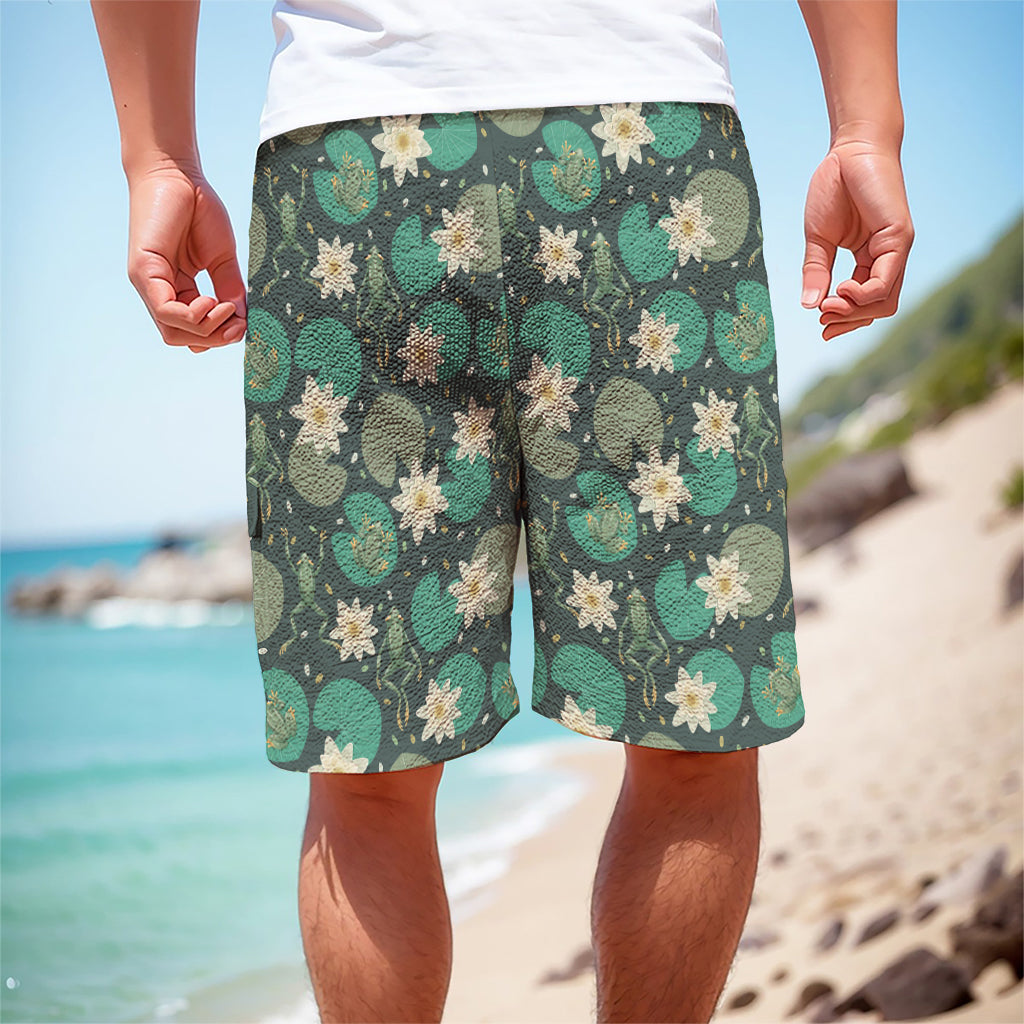 Frogs And Water Lilies Pattern Print Men's Cargo Shorts