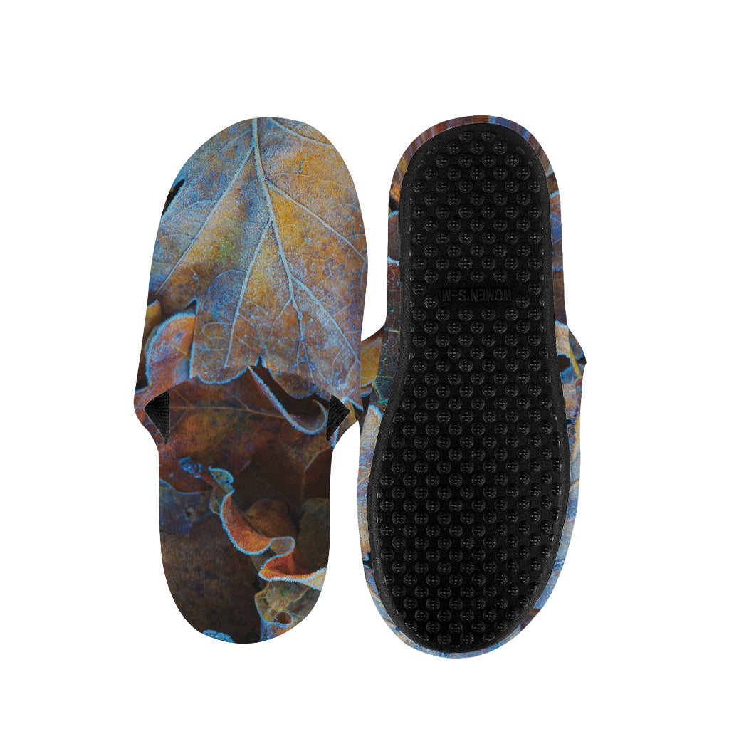 Frozen Oak leaf Print Slippers