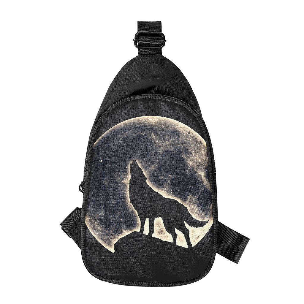 Full Moon Howling Wolf Print Chest Bag