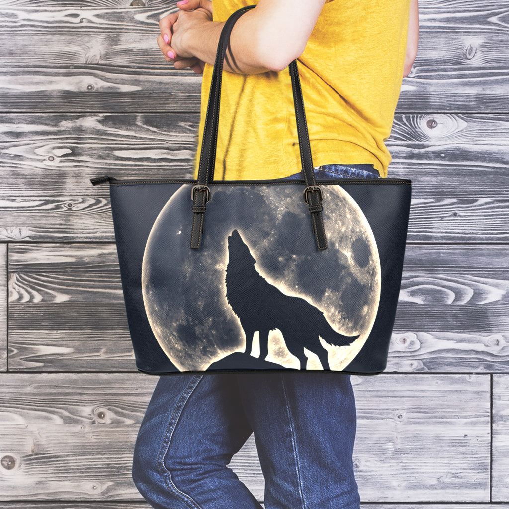 Full Moon Howling Wolf Print Leather Tote Bag