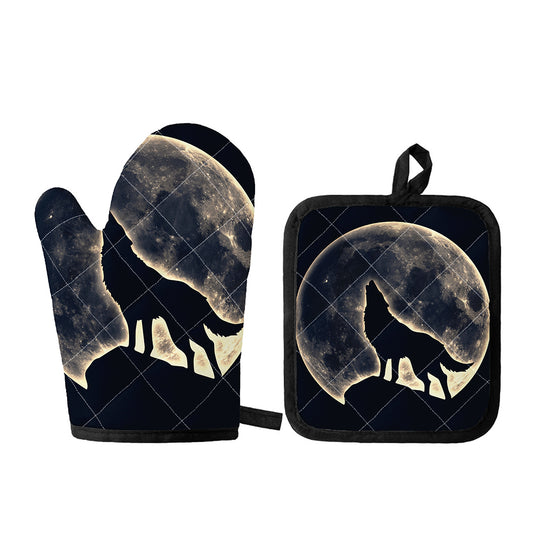 Full Moon Howling Wolf Print Oven Mitt And Pot Holder Set