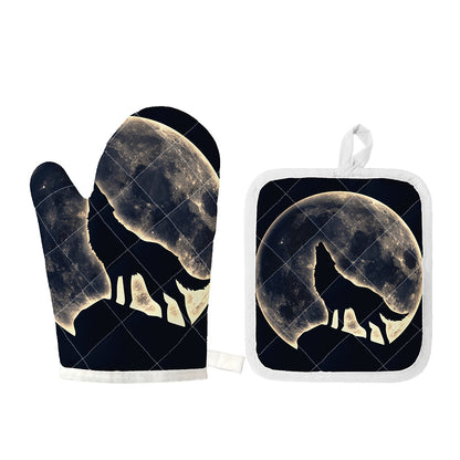 Full Moon Howling Wolf Print Oven Mitt And Pot Holder Set