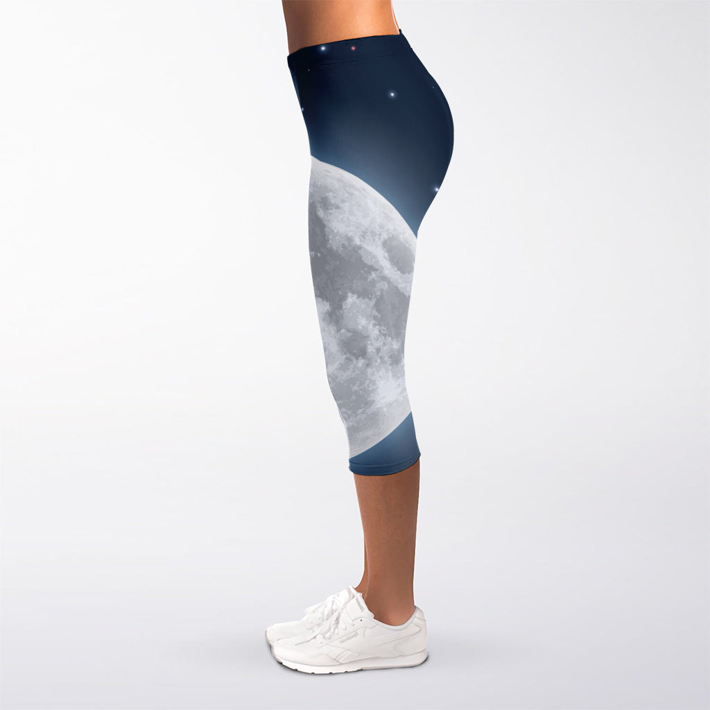Full Moon Print Women's Capri Leggings