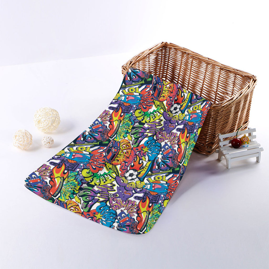 Funky Graffiti Pattern Print Towel