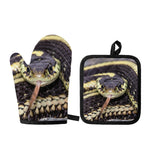 Garter Snake Print Oven Mitt And Pot Holder Set