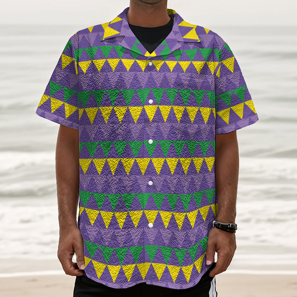 Geometric Mardi Gras Pattern Print Textured Short Sleeve Shirt