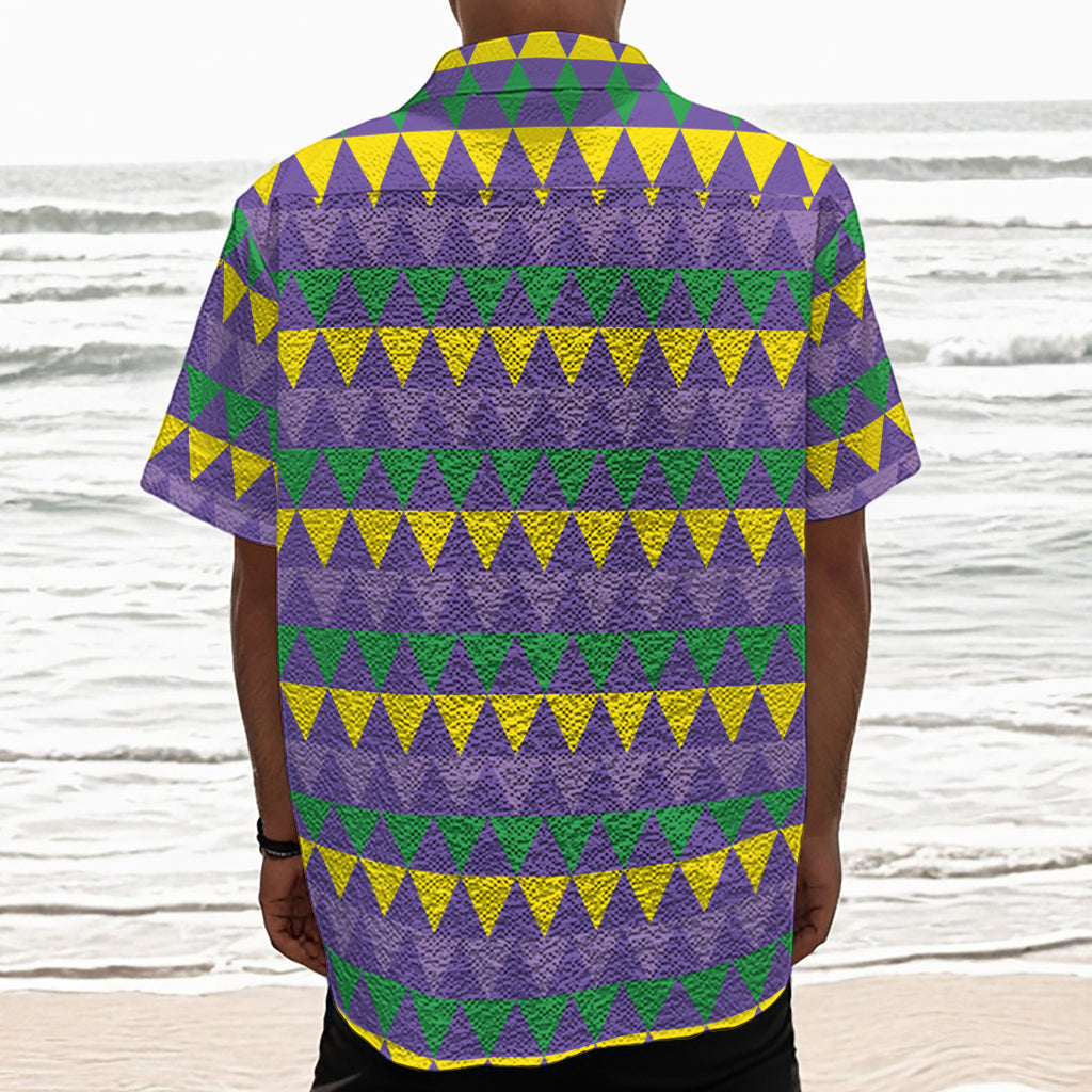 Geometric Mardi Gras Pattern Print Textured Short Sleeve Shirt