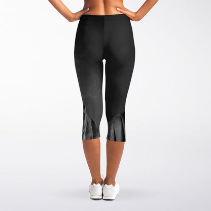 Ghost In The Darkness 3D Print Women's Capri Leggings