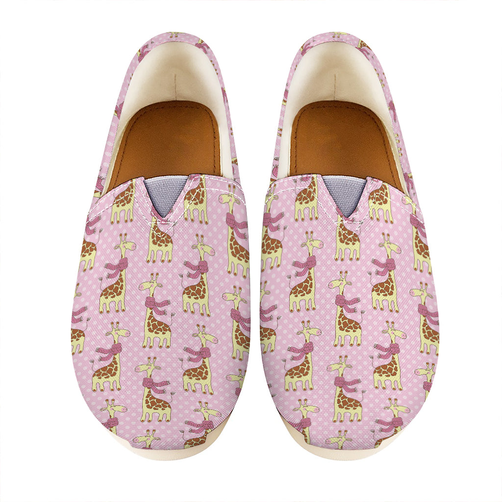 Giraffe With Scarf Pattern Print Casual Shoes